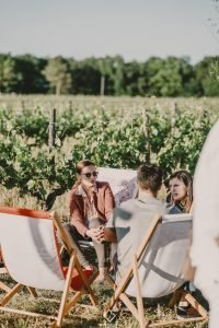 Invités dans les vignes du Domaine de l'Aurée
