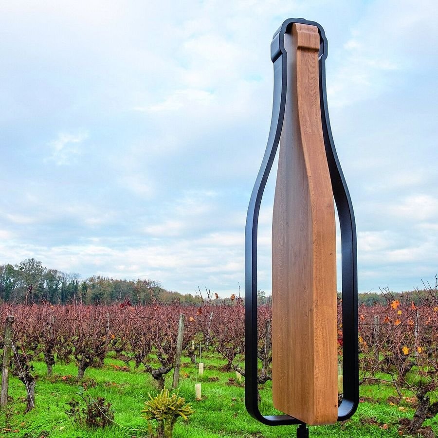 Sculpture bouteille du Domaine de l'Aurée