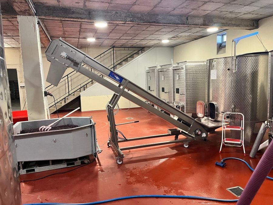 Domaine Julien Gros — cuverie et vinification